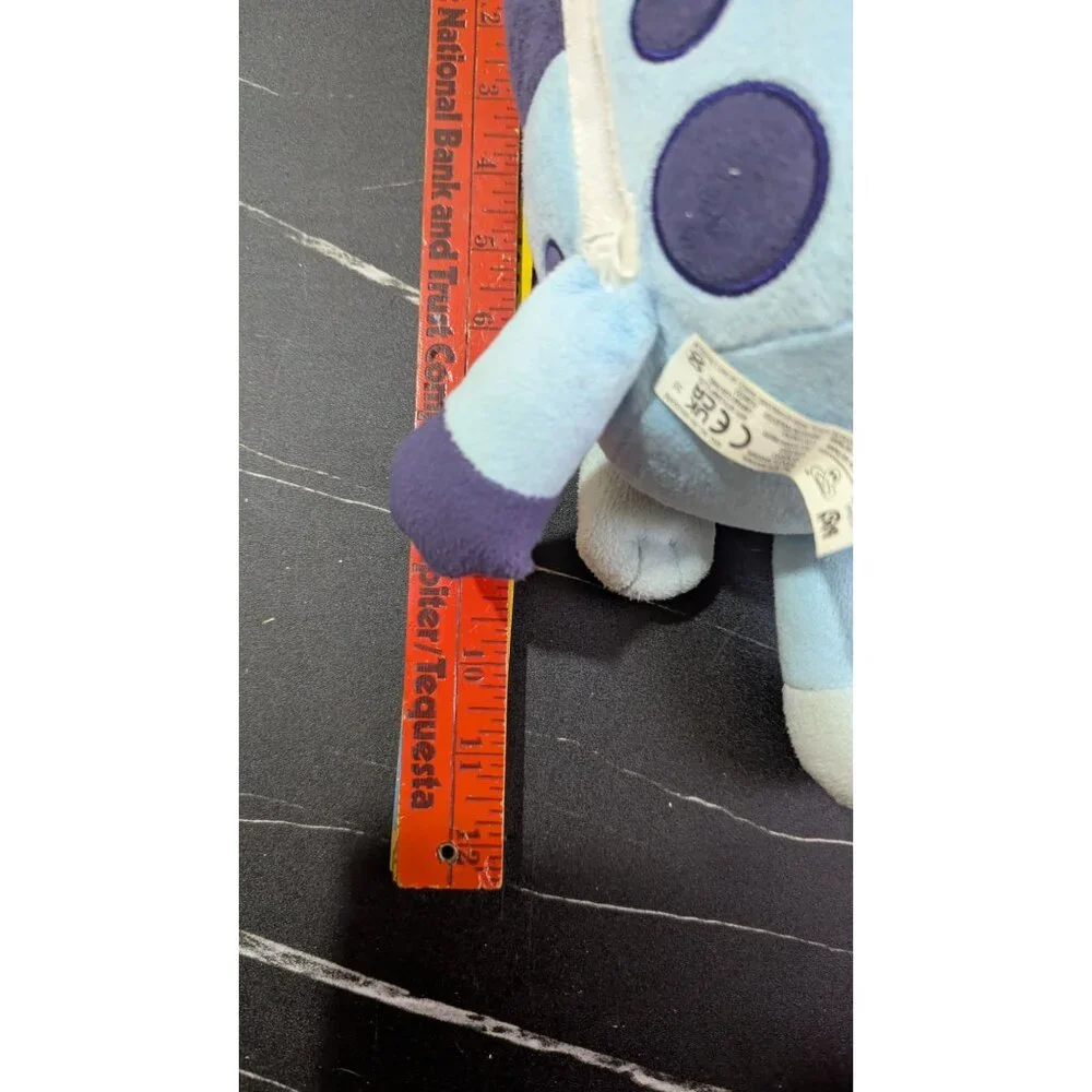 moose toys plushies includes approximately